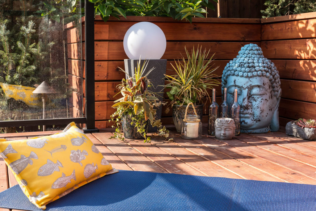 Parkdale Outdoor Patio Design with Custom Cushions